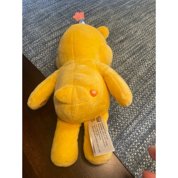 Care Bears 9 inch Birthday Bear 2021 Embroidered face and belly - Picture 4 of 4
